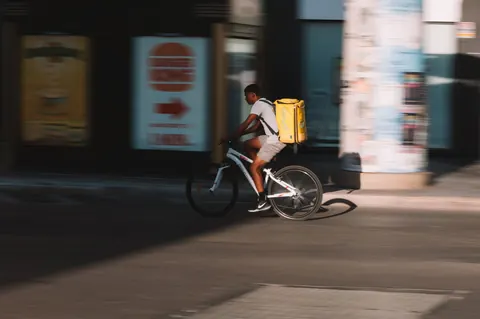 Revenu minimal des livreurs à vélo revalorisé à 19 euros brut